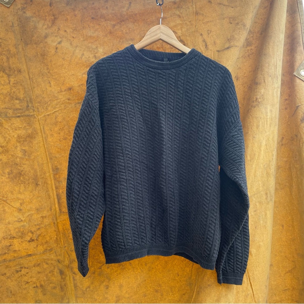 Bill Blass Black Crewneck knit Sweater